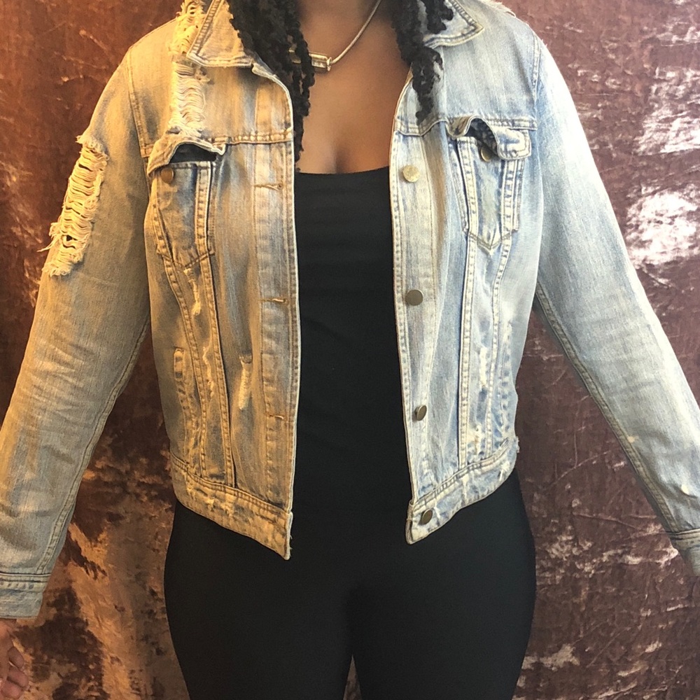 Lightly Acid wash denim jacket